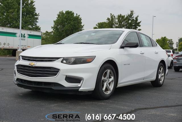 2017 Chevrolet Malibu LS FWD photo