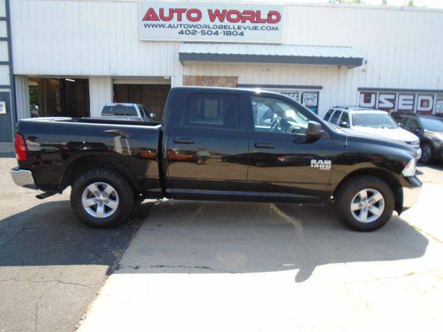 2021 Ram 1500 SLT 4WD photo