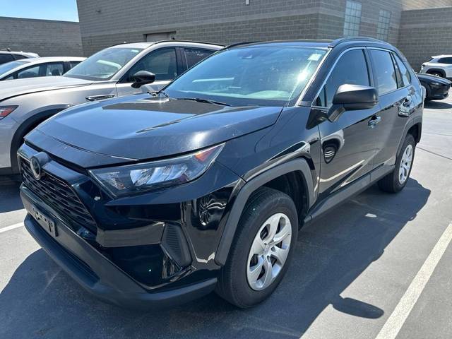 2021 Toyota RAV4 LE FWD photo