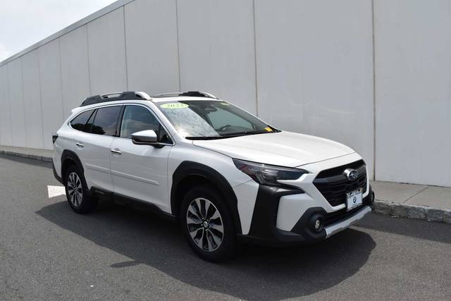 2023 Subaru Outback Touring AWD photo