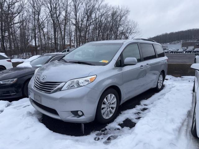 2015 Toyota Sienna XLE Premium AWD photo