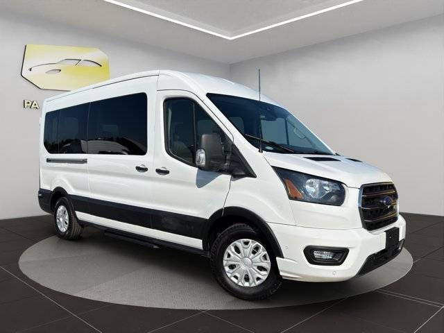 2023 Ford Transit Passenger Wagon XL RWD photo