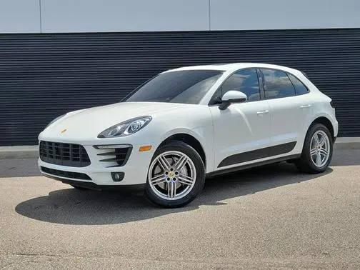 2015 Porsche Macan S AWD photo