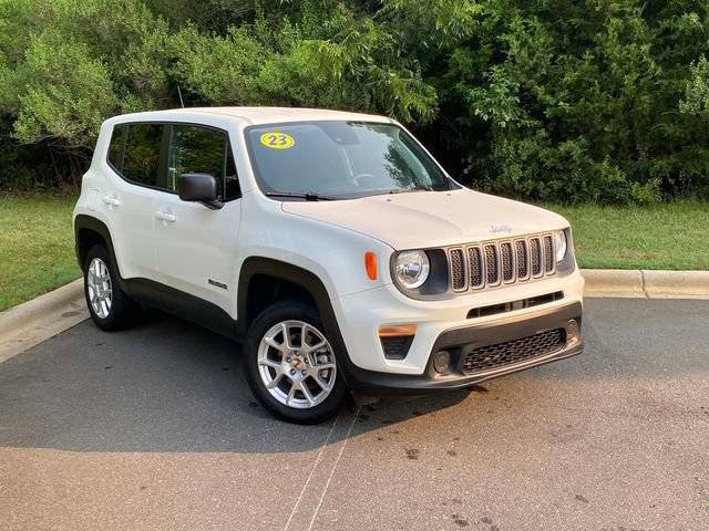 2023 Jeep Renegade Latitude 4WD photo