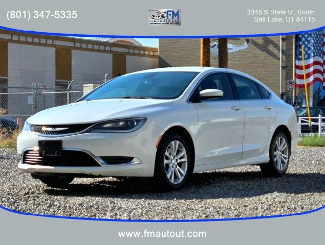 2015 Chrysler 200 Limited FWD photo