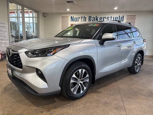 2022 Toyota Highlander XLE AWD photo