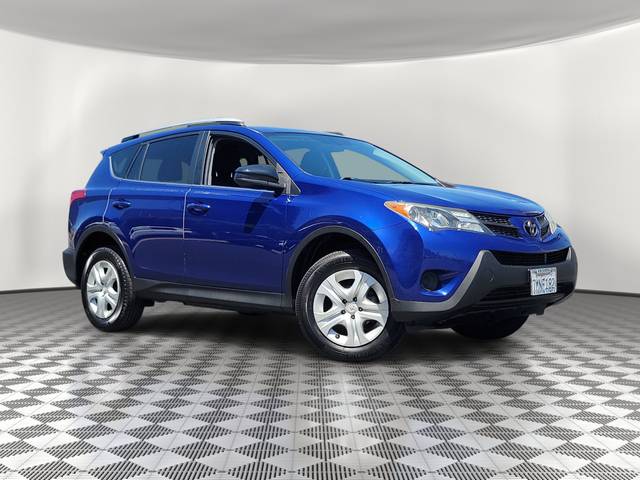 2015 Toyota RAV4 LE FWD photo