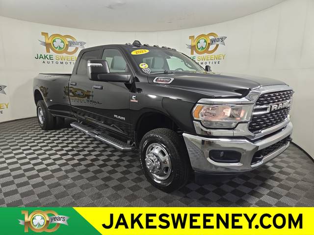 2023 Ram 3500 Big Horn 4WD photo