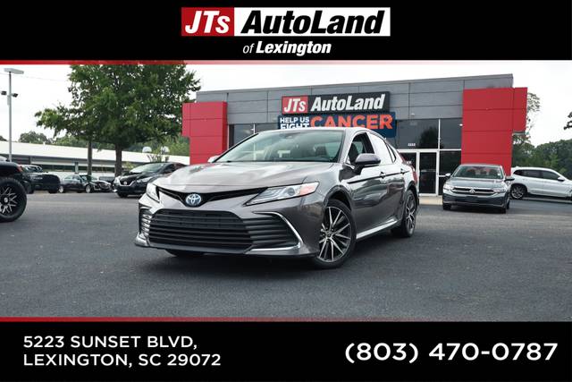 2022 Toyota Camry Hybrid XLE FWD photo