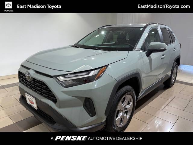 2023 Toyota RAV4 XLE FWD photo