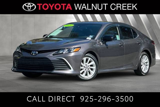 2021 Toyota Camry LE FWD photo