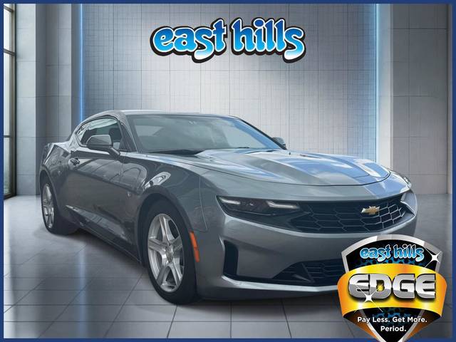 2022 Chevrolet Camaro 1LT RWD photo