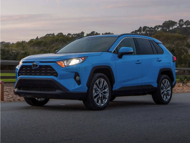 2021 Toyota RAV4 XLE AWD photo