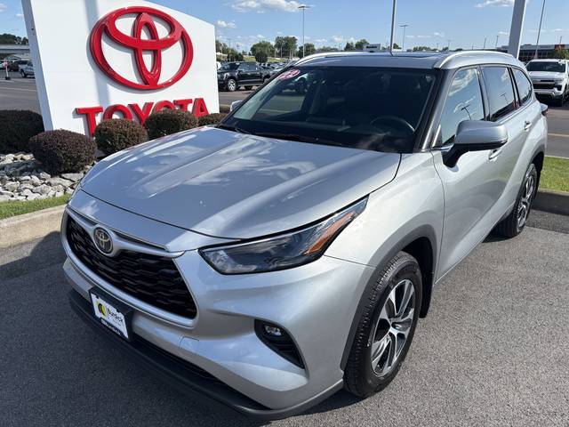 2022 Toyota Highlander XLE AWD photo