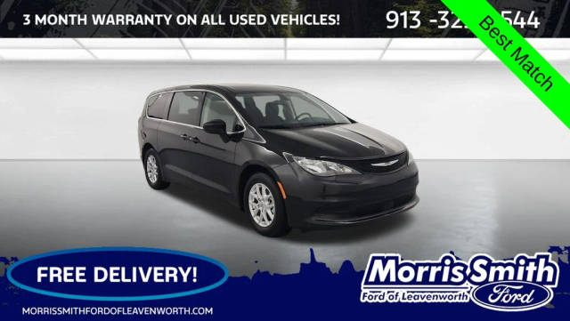 2022 Chrysler Voyager LX FWD photo
