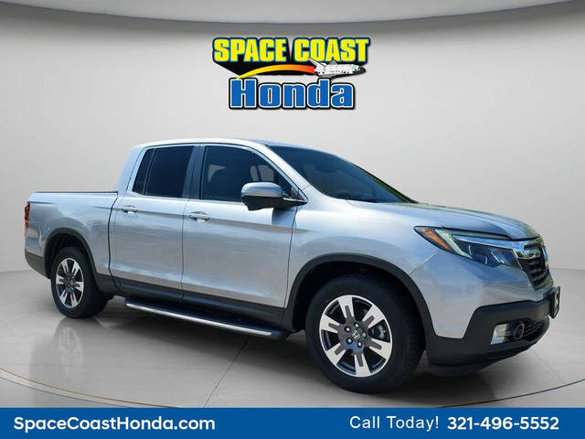 2017 Honda Ridgeline RTL-T FWD photo