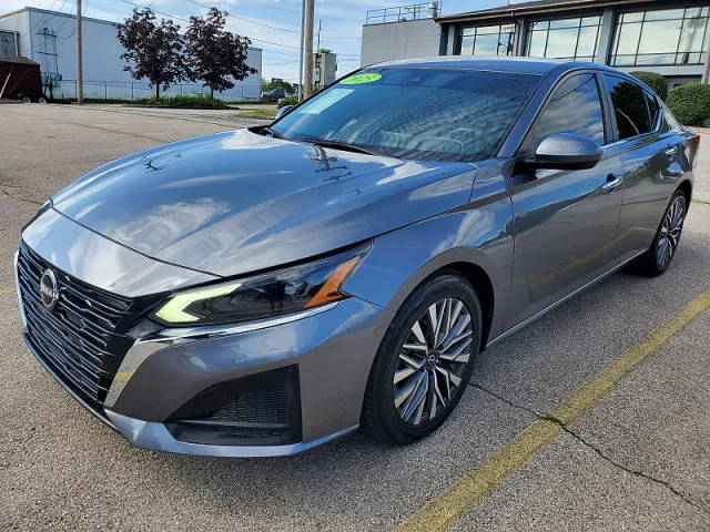 2023 Nissan Altima 2.5 SV FWD photo