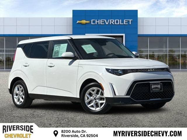2023 Kia Soul LX FWD photo