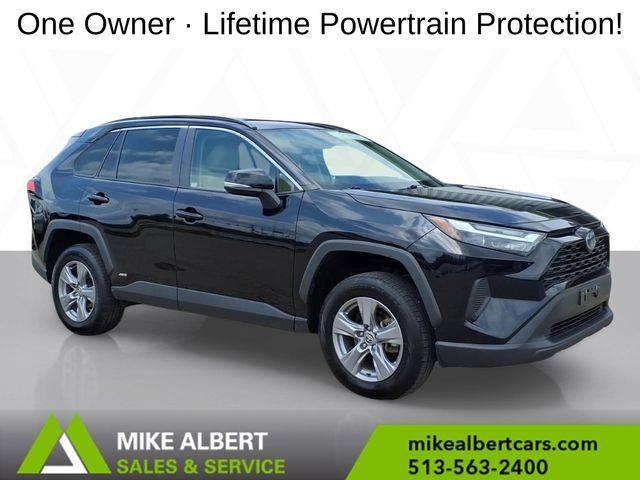 2022 Toyota RAV4 Hybrid XLE AWD photo