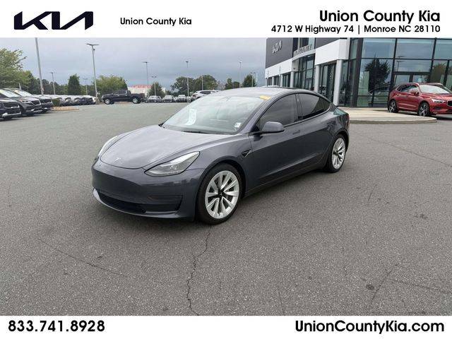 2023 Tesla Model 3 RWD photo