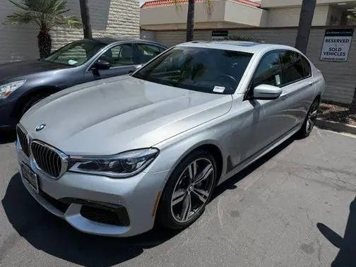 2017 BMW 7 Series 750i RWD photo
