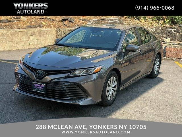 2020 Toyota Camry Hybrid LE FWD photo