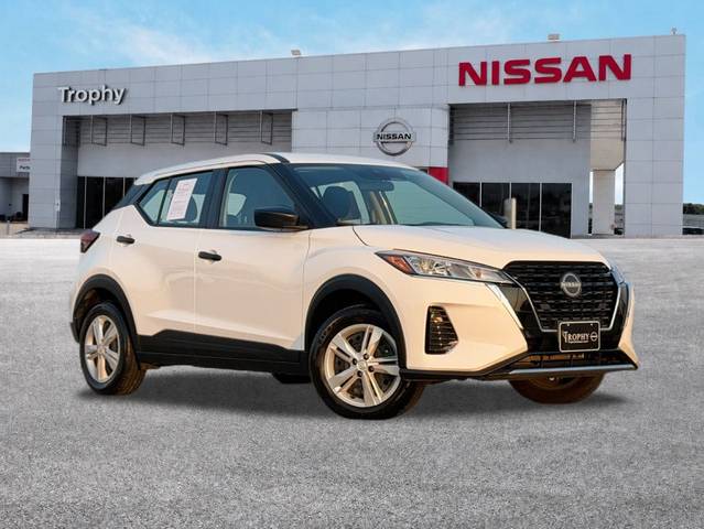 2023 Nissan Kicks S FWD photo