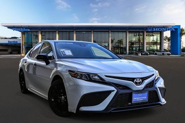 2022 Toyota Camry FWD photo