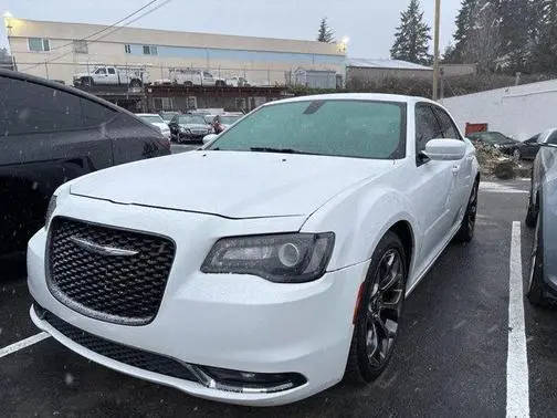 2015 Chrysler 300 300S RWD photo