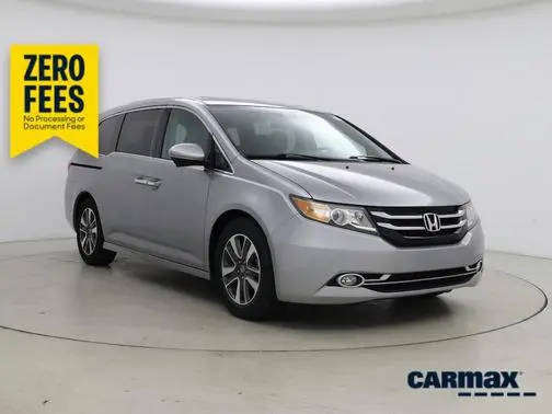 2016 Honda Odyssey Touring FWD photo
