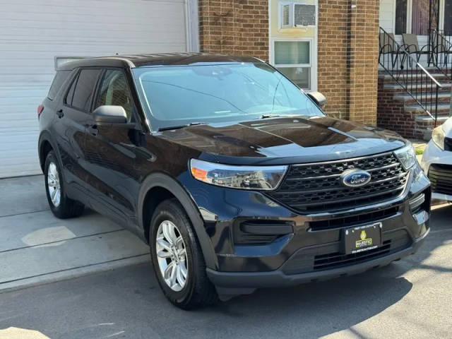 2021 Ford Explorer Base 4WD photo