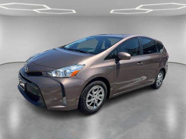 2016 Toyota Prius v Three FWD photo