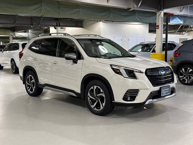 2022 Subaru Forester Touring AWD photo