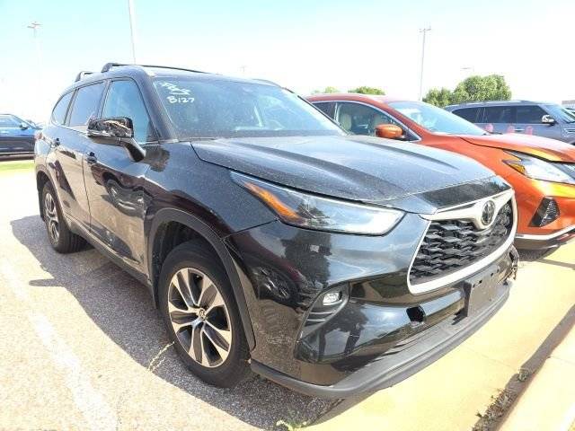 2022 Toyota Highlander XLE AWD photo