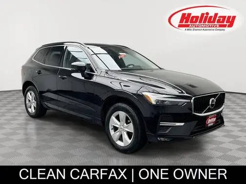 2022 Volvo XC60 Momentum AWD photo