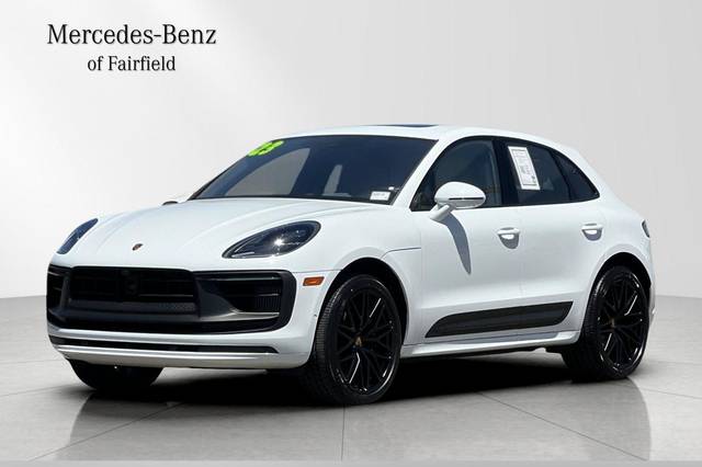 2023 Porsche Macan GTS AWD photo