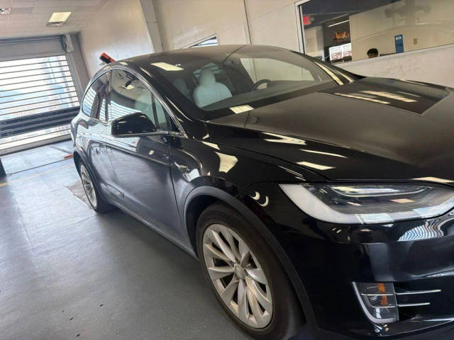 2020 Tesla Model X Long Range AWD photo