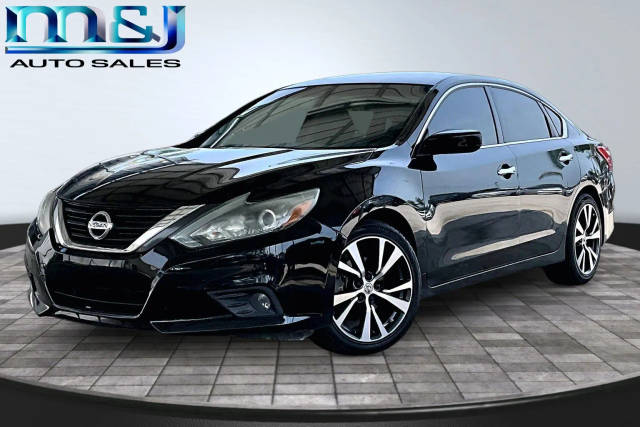 2017 Nissan Altima 2.5 FWD photo