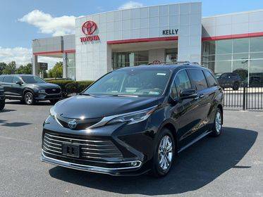 2023 Toyota Sienna Platinum AWD photo