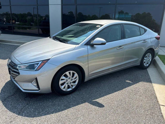2020 Hyundai Elantra SE FWD photo