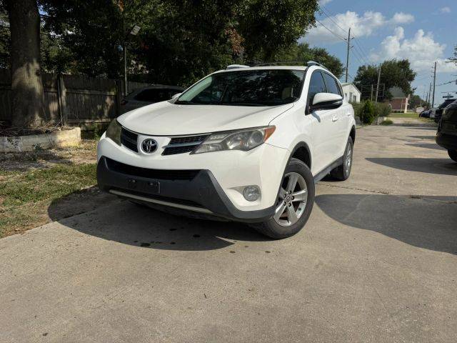 2015 Toyota RAV4 XLE FWD photo
