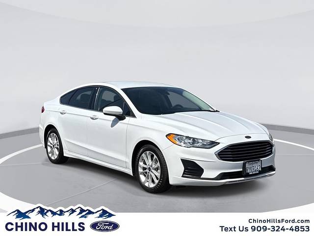2020 Ford Fusion SE FWD photo