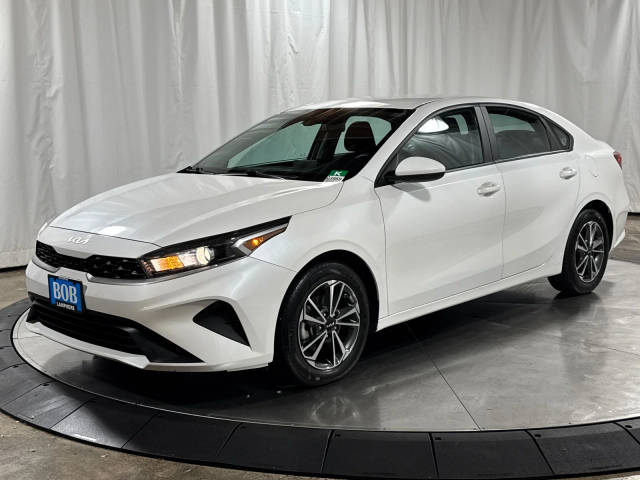 2022 Kia Forte LXS FWD photo