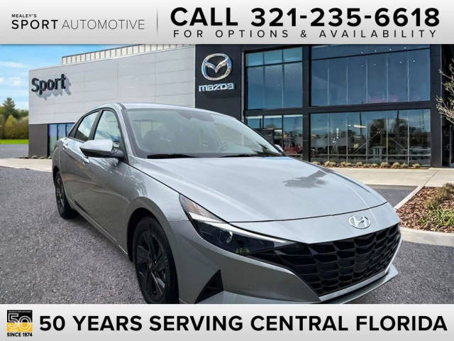 2022 Hyundai Elantra SEL FWD photo
