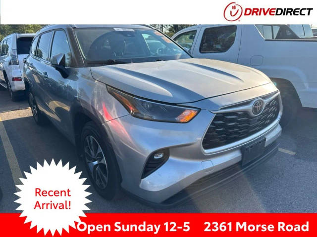 2022 Toyota Highlander XLE AWD photo