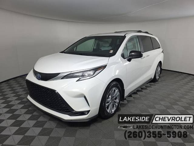 2022 Toyota Sienna XSE AWD photo