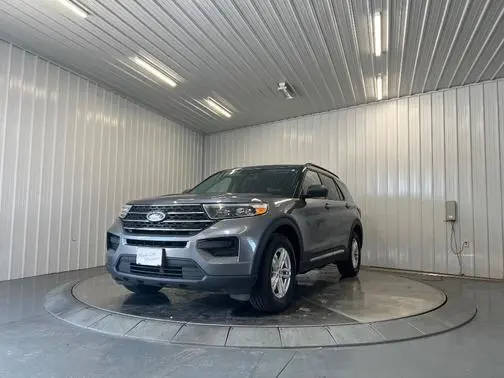 2022 Ford Explorer XLT 4WD photo