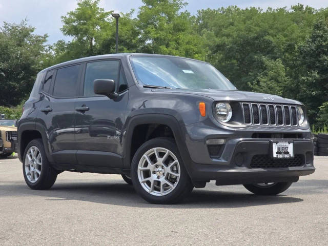 2023 Jeep Renegade Latitude 4WD photo