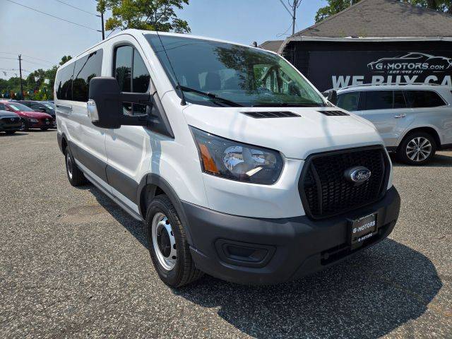 2021 Ford Transit Passenger Wagon XL RWD photo