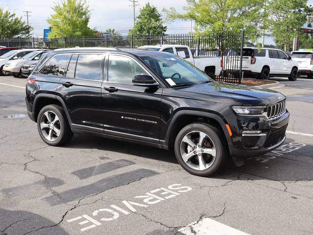 2023 Jeep Grand Cherokee Limited 4WD photo